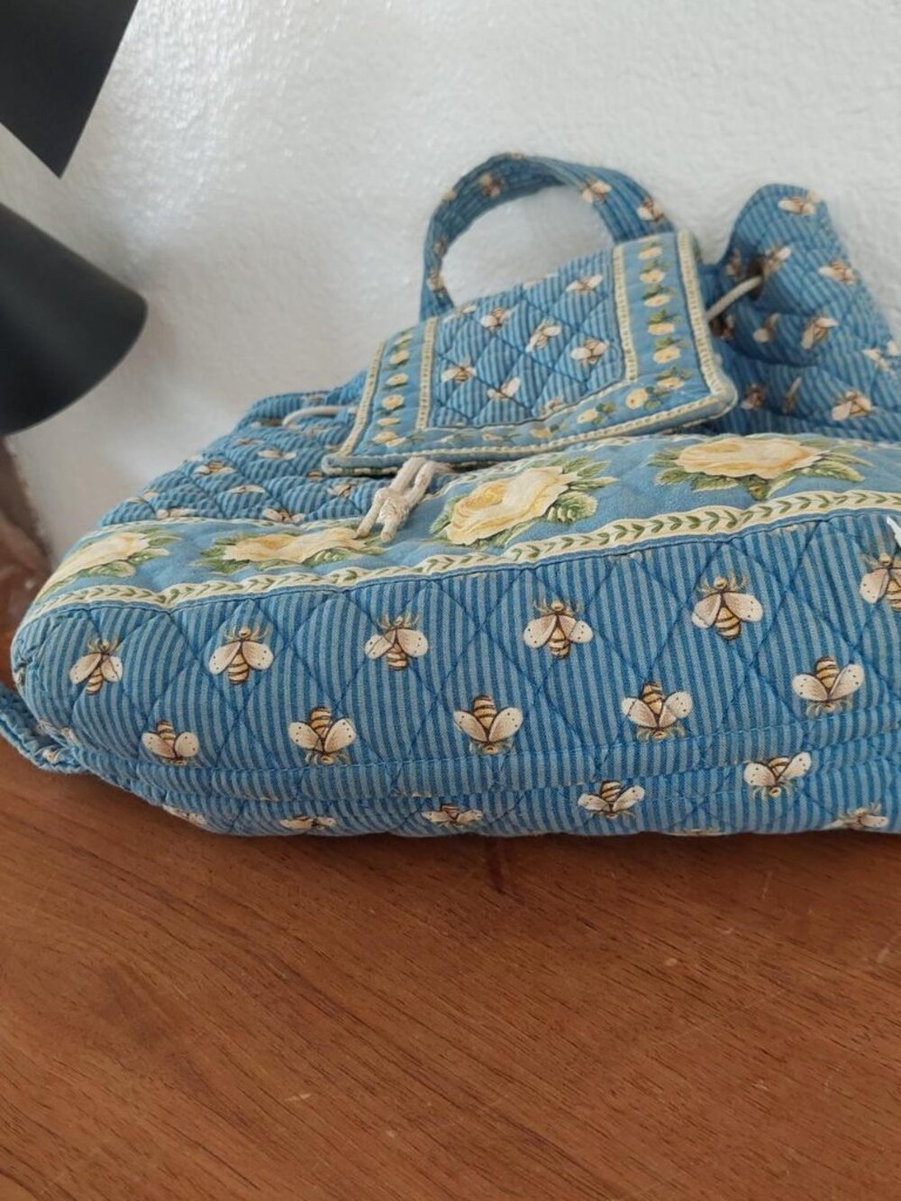 Vintage Vera Bradley Bees Drawstring Backpack Retired Blue Bumblebee Yellow Rose - Picture 2 of 6